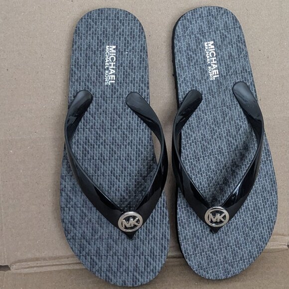 MICHAEL KORS Women's Flip Flops ACTIVE TRAVIS FLIP FLOP Size 6M Black - Picture 3 of 10